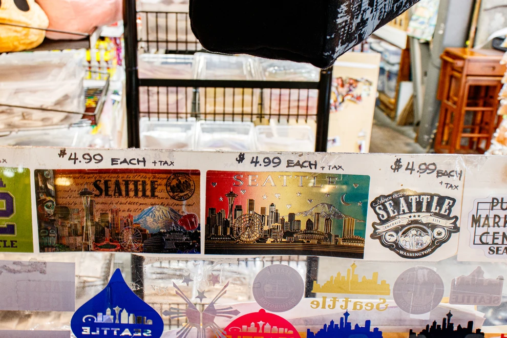 Seattle souvenir stand
